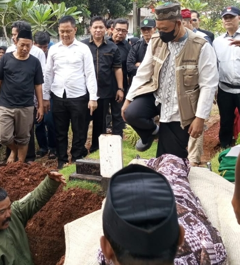 Low Office Sukanto SH, MH & Rekan Mengadiri Acara Pemakaman Almarhumah Duryato Bin Muhadi.