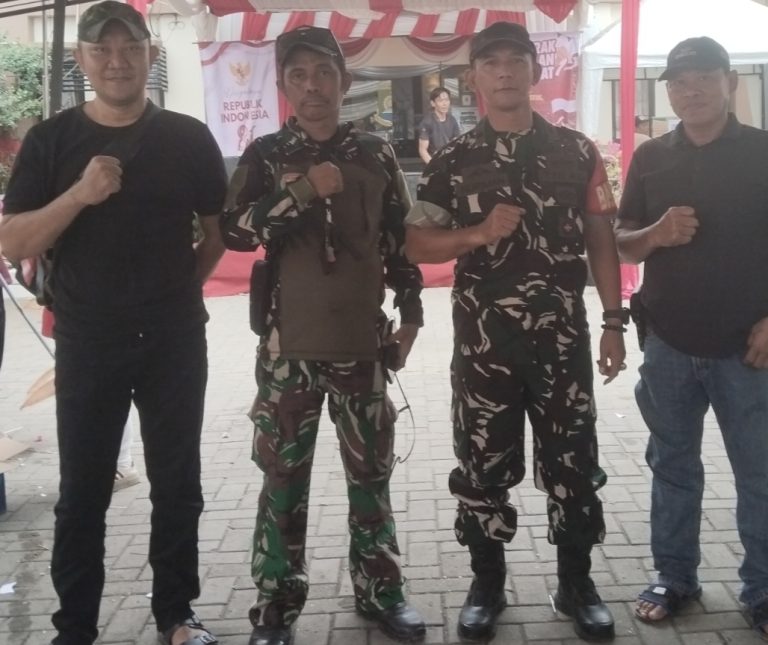 Dalam Rangka HUT RI ke-81 Babinsa Kelurahan Parung Serab Hadir Bersama Tim.
